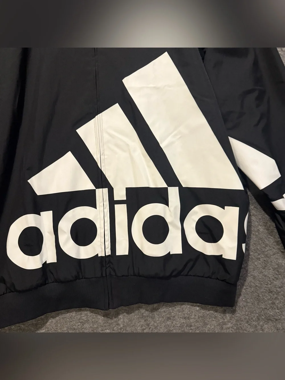 Adidas Giant Logo Windbreaker Track Jacket Mens XL Black White Zip Up Light Nice